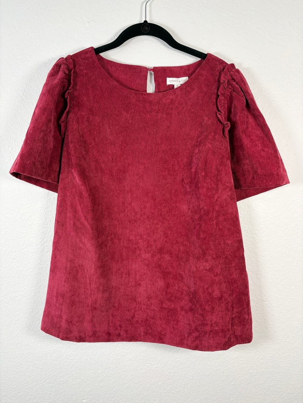 Women's Belk Crown & Ivy Boho Fall Cranberry Red Corduroy Short Sleeve Top